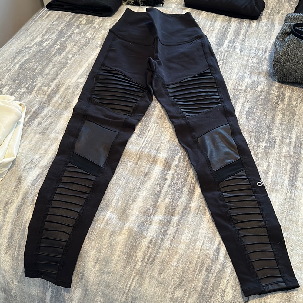Alo yoga leggings